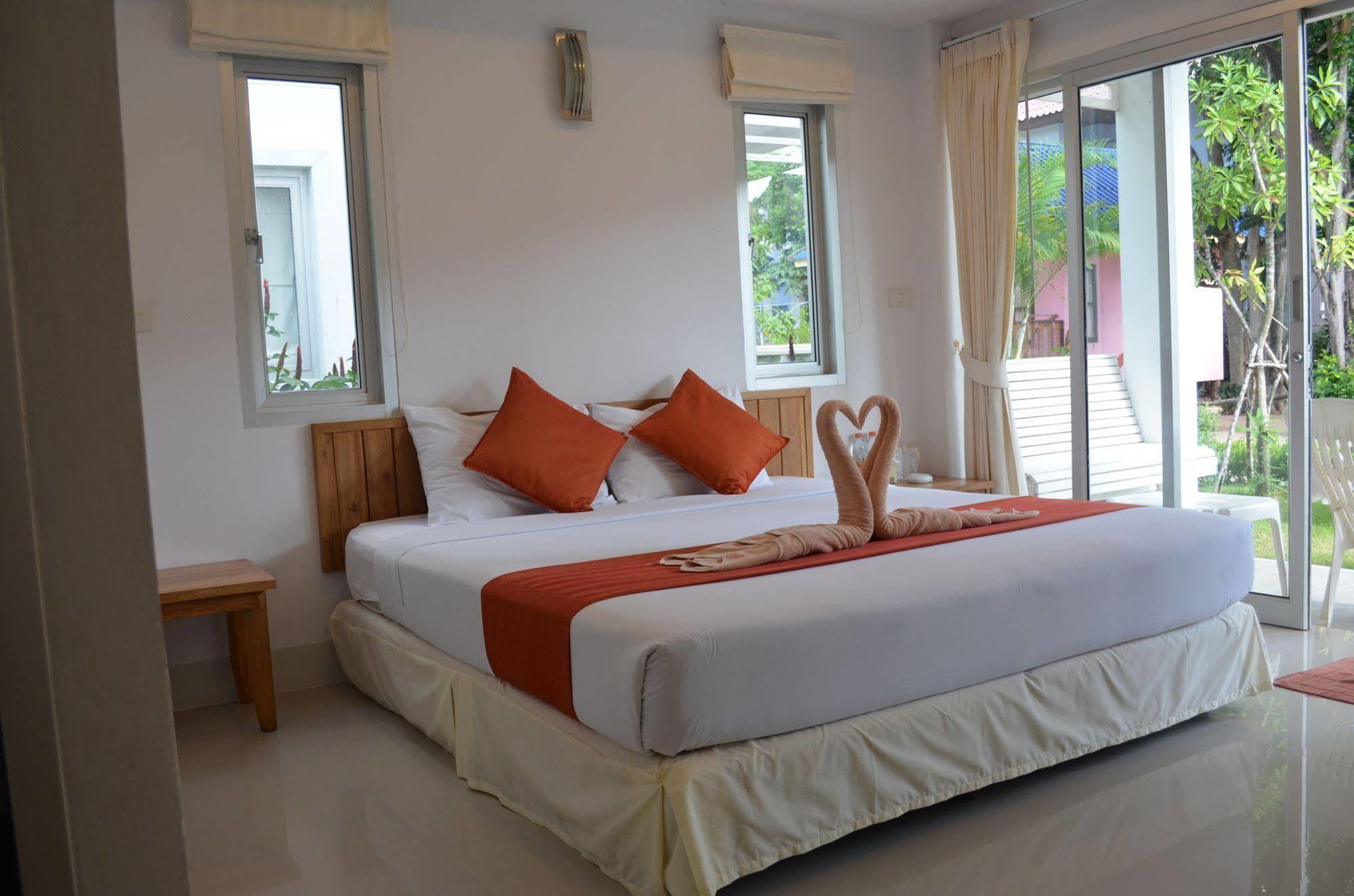 Amity Beach Resort Maret Exterior foto